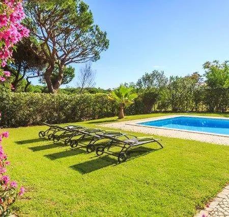 Sleeps 6 Pool Air Con Wifi