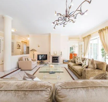 Βίλα Sleeps 6 Pool Air Con Wifi *