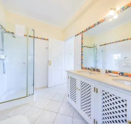 Sleeps 6 Pool Air Con Wifi Quinta do Lago